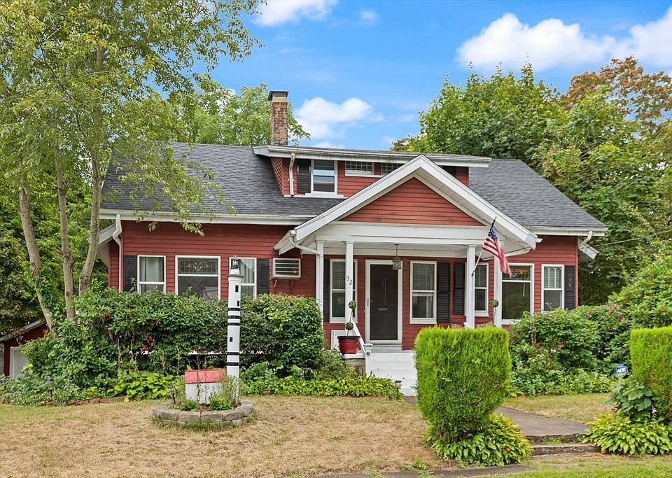 1st image of 52 Burkeside Ave