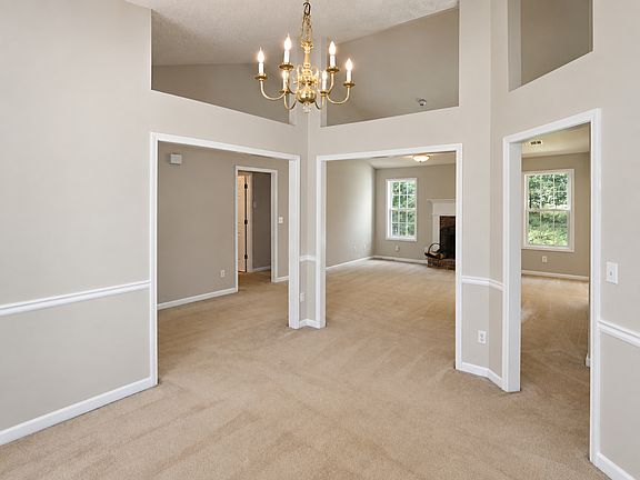 4th image of 227 Westwind Dr