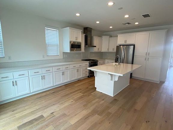 5th image of 1201 Starflower Ln