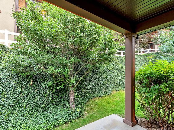 4th image of 14799 S Chandlerpoint Way