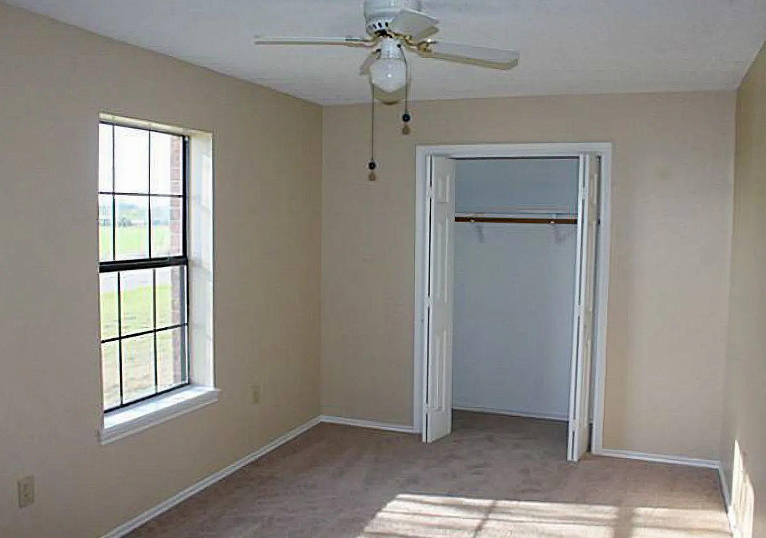 3 Bed 1 bath Alvord TX for Lease — Photo 4
