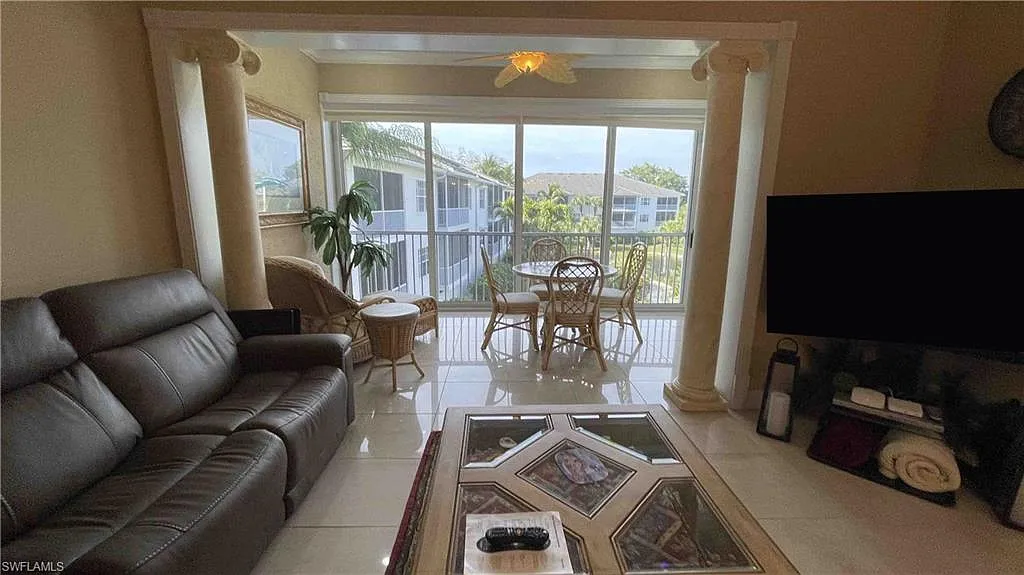 3 bed, 2.0 bath, 1703 sqft, $11,500 — Photo 4