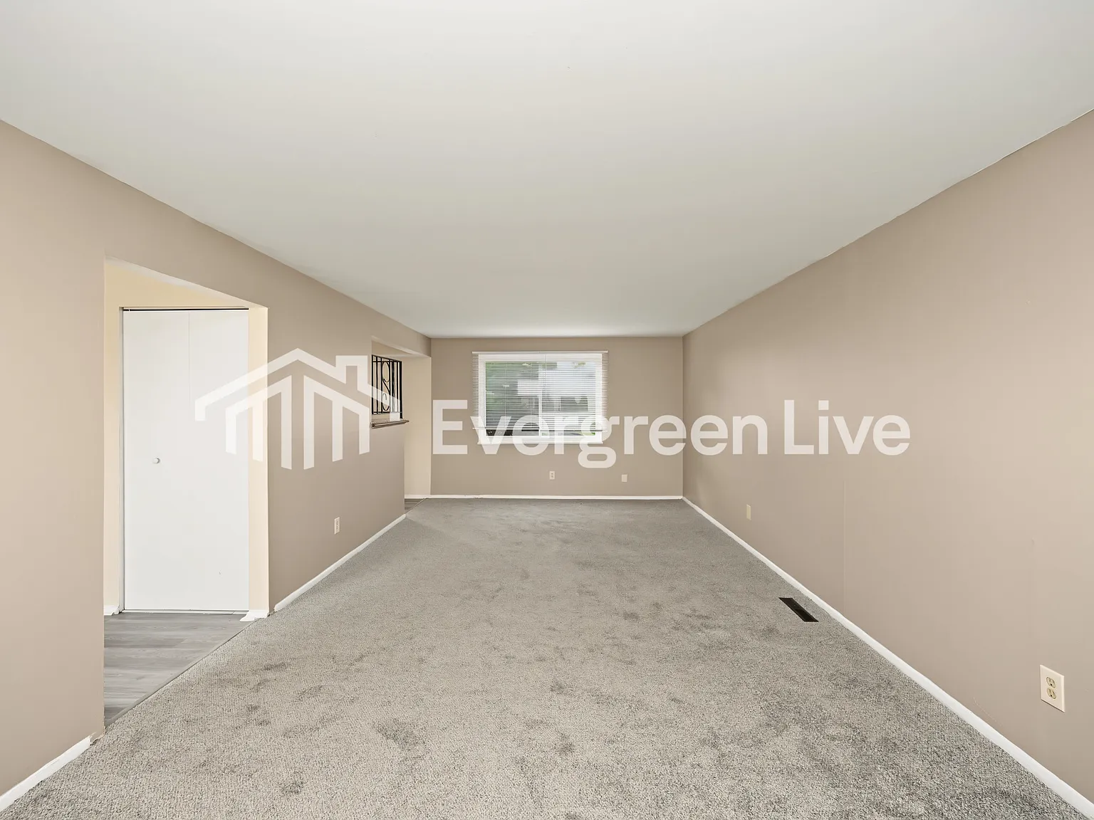 4 bed, 2.0 bath, 2030 sqft, $2,095 — Photo 3