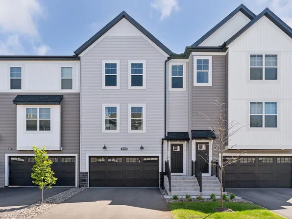 8678 London Cir NE #B, Blaine, MN 55449