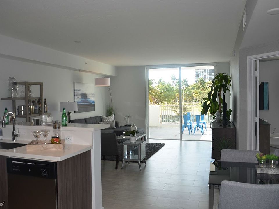 1st image of 3880 NE 6th Ave APT 501