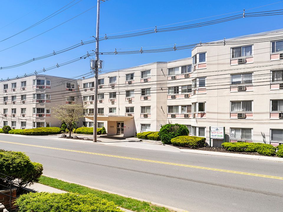 CONVINIENT LOCATION!