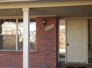 22560 Edgewater St, Saint Clair Shores, MI