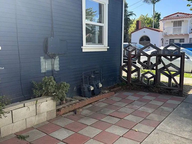 792 Newport 3516 #18 — Photo 22