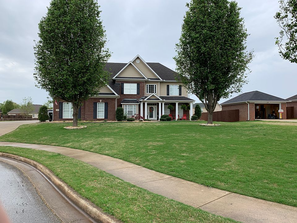 1st image of 112 Berry Hill Dr