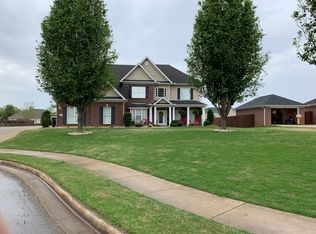 112 Berry Hill Dr, New Market, AL 35761