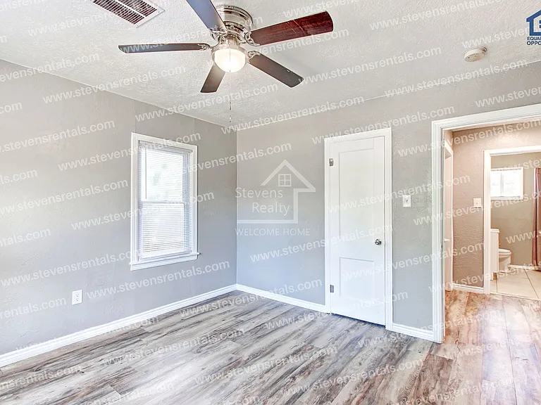 1210 NW Irwin Ave — Photo 20