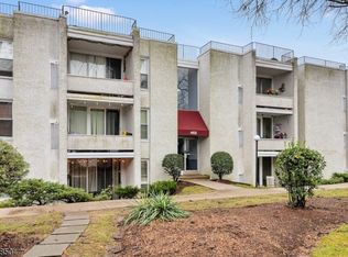 452 E River Rd #I, Nutley, NJ 07110