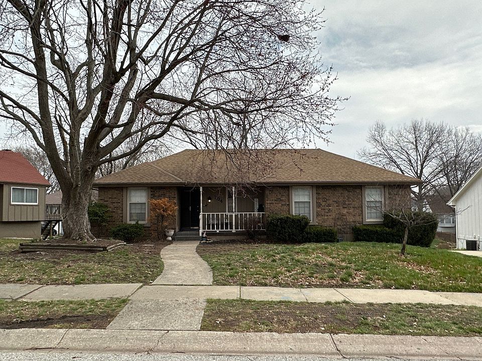 1st image of 704 NW 39th St