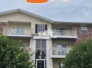 1464 Hawks Nest Dr #G, Saint Charles, MO 63303