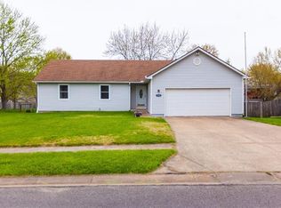 1916 S Clairborne Rd, Olathe, KS 66062