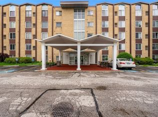 25735 Lorain Rd UNIT 118, North Olmsted, OH 44070