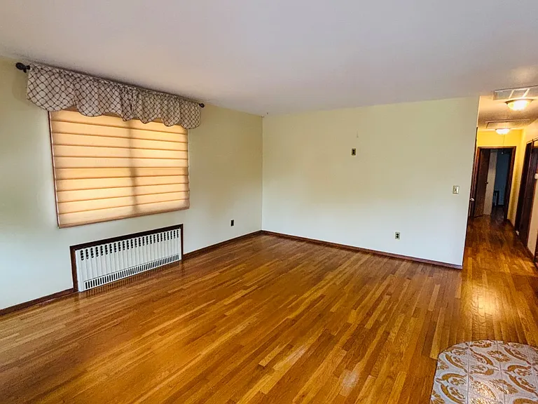 45 Nassau Ave — Photo 1