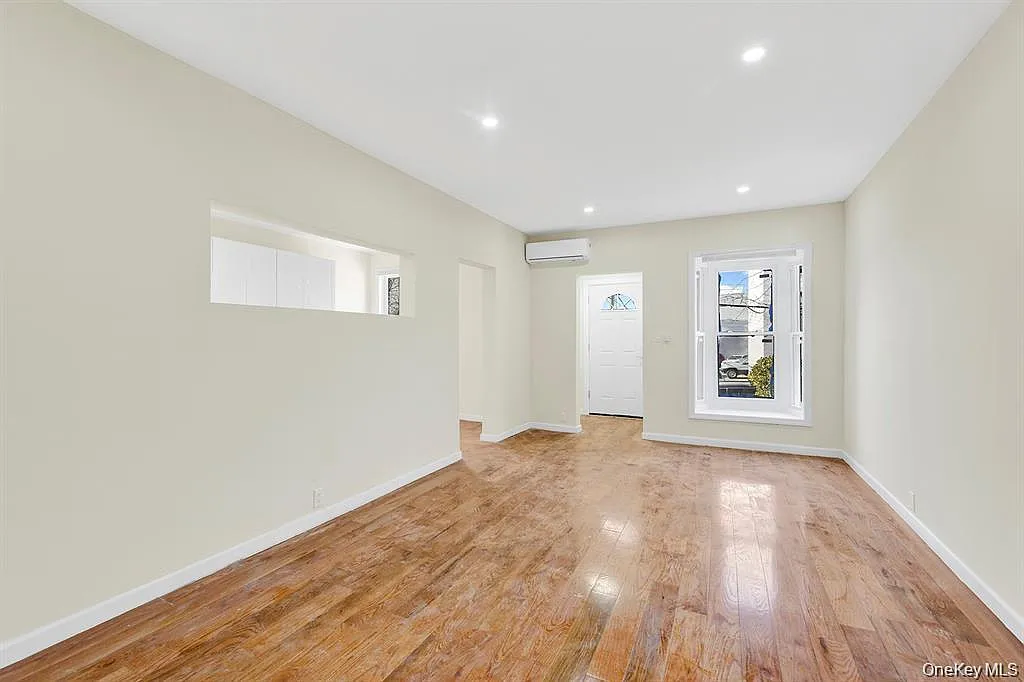 6 bed, 2.0 bath, 1864 sqft, $7,300 — Photo 4