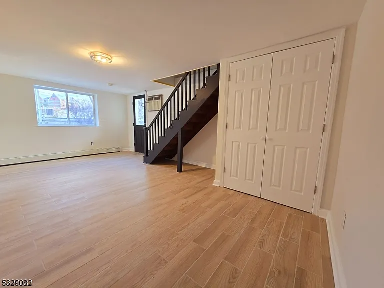 43 Walnut Cres #1 — Photo 21