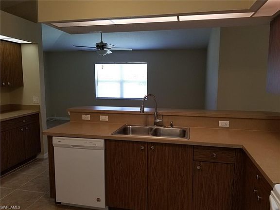 3rd image of 2133 NW 18th Pl