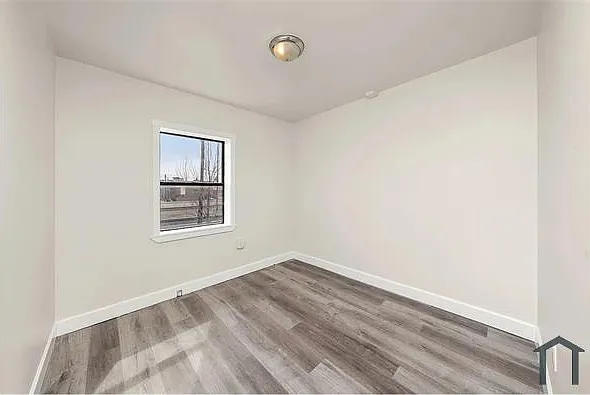 2 bed, 600 sqft, $1,990 — Photo 4