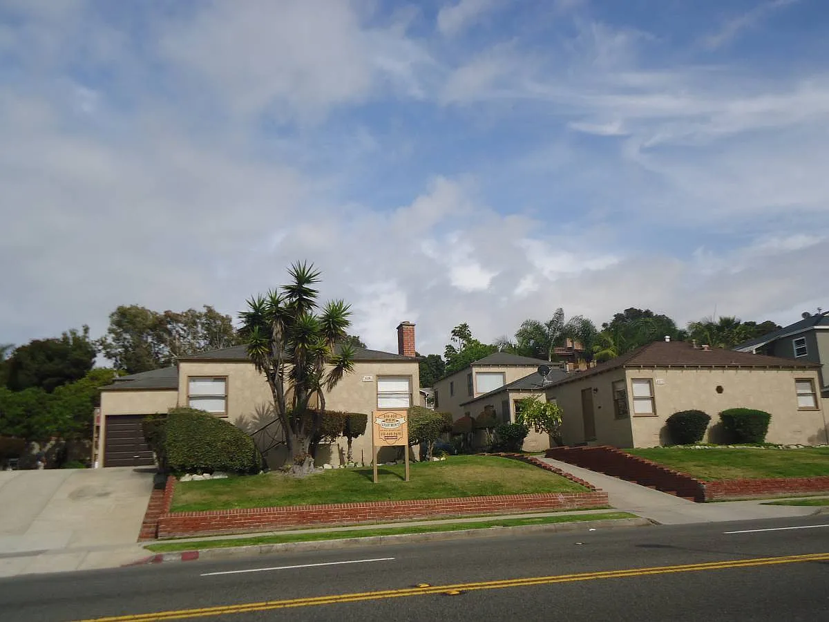 1 bed, 700 sqft, $2,225 — Photo 2