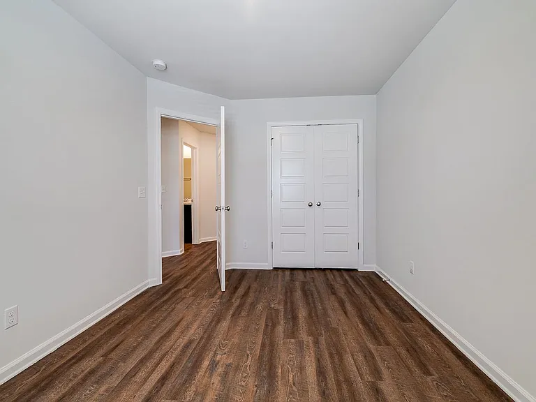8 Red Robin Ct — Photo 25