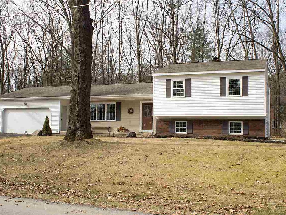 1st image of 27 Lakewood Dr