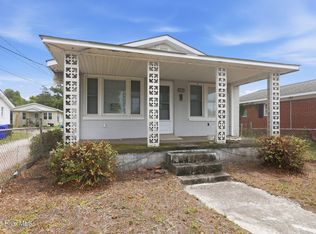 408 Pollock St, Beaufort, NC 28516