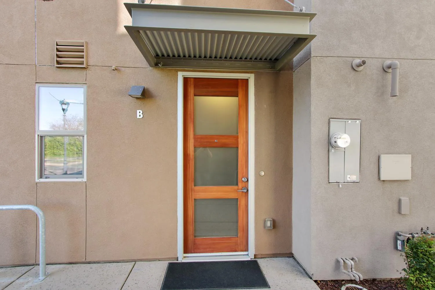 2 bed, 2.0 bath, $2,995 — Photo 2