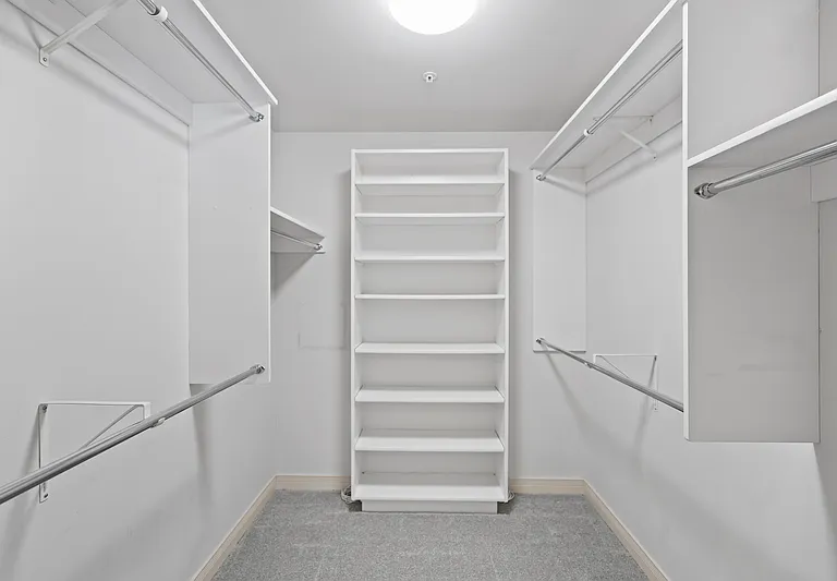 601 W Mercer Pl #401 — Photo 17