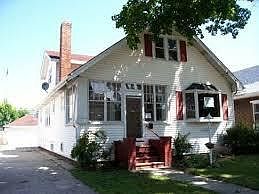 2320 71st Upper