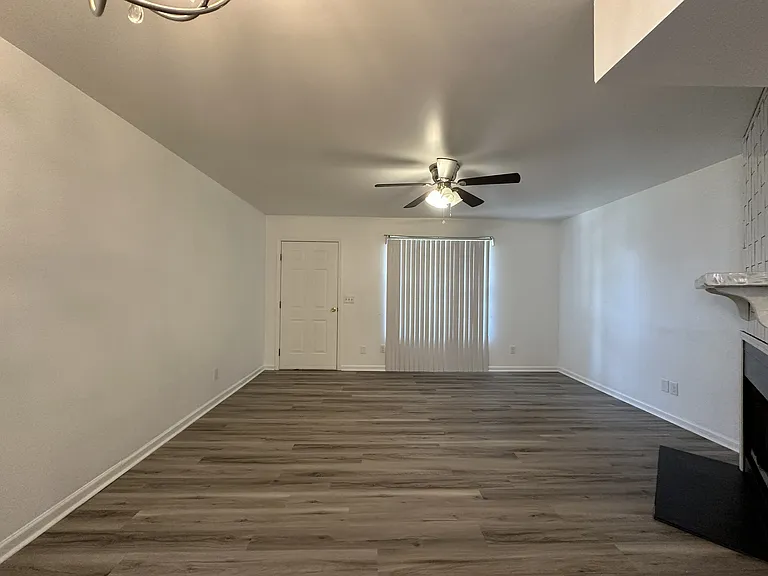 4320 Lexington Way — Photo 5