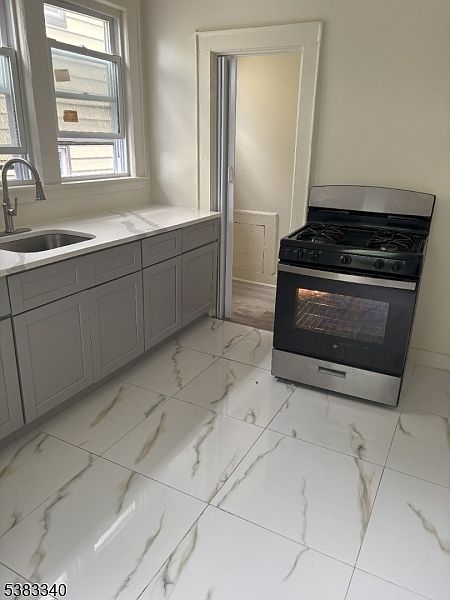 2nd image of 256 Vermont Ave