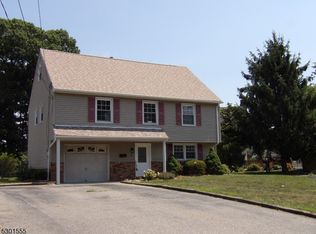 5 Harding Ave, Pompton Lakes, NJ 07442
