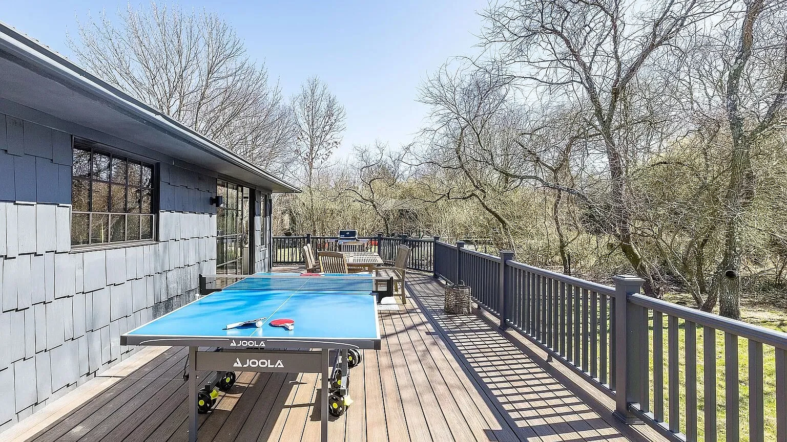 Spacious Montauk Home with Private Pool, Eclectic Design — Photo 4