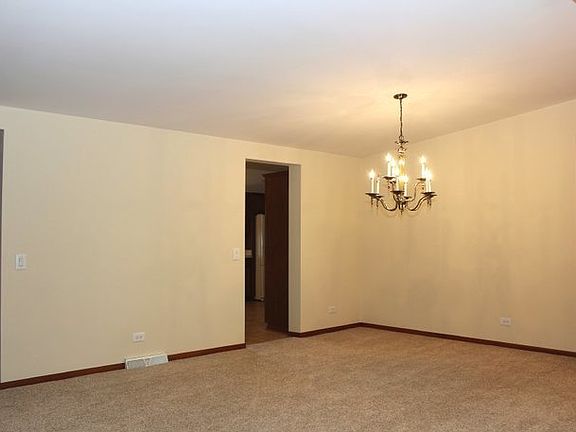 5th image of 1301 Ascot Ct
