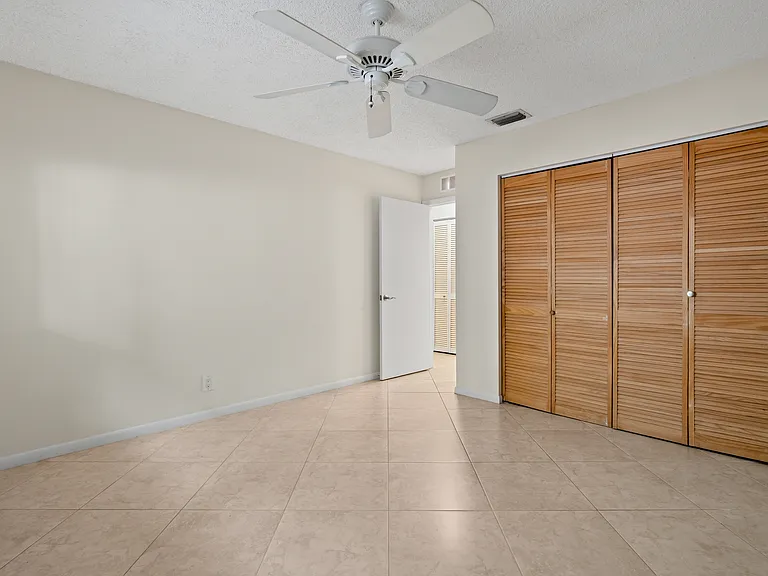 1106 NE 16th Ct #2 — Photo 14