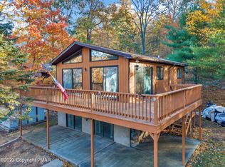 5190 Minks Pond Rd, Bushkill, PA 18324