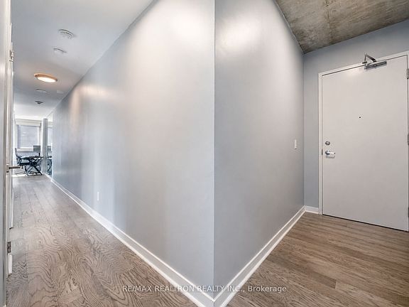 5th image of 218 King St E #320