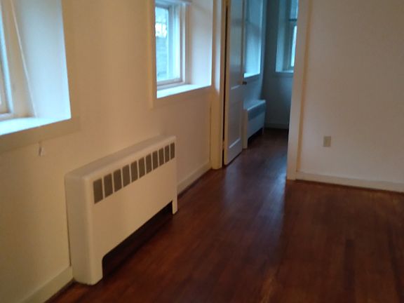 3rd image of 13 Chatham St #E