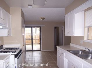 1869 E Sonora Ave, Tulare, CA 93274