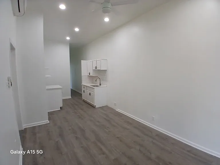 69 E Slocum St — Photo 31