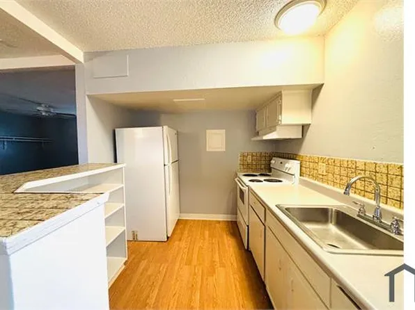 501 E Barstow Ave #511, Fresno, CA 93710