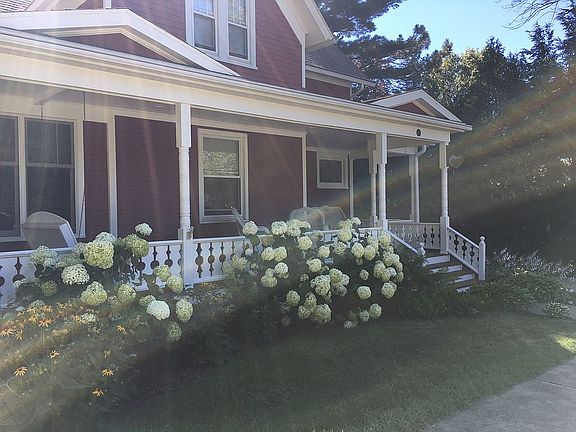 2nd image of 28 S Townsend St