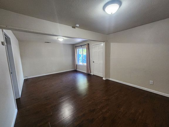 4th image of 2331 51st Ave