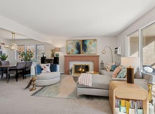 4360 Brookside Ct APT 201, Edina, MN 55436