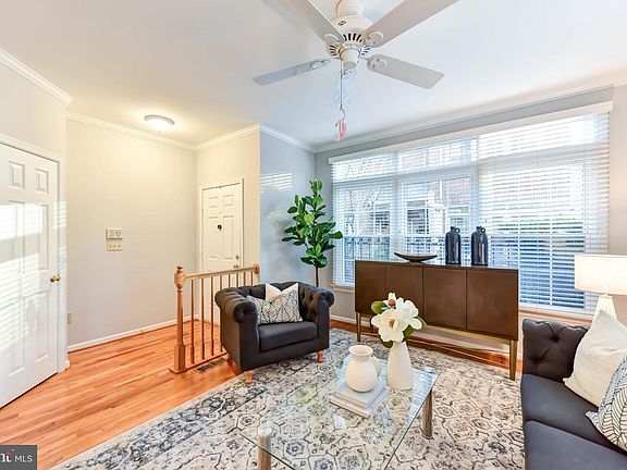 3rd image of 1501 N Colonial Ter Unit F