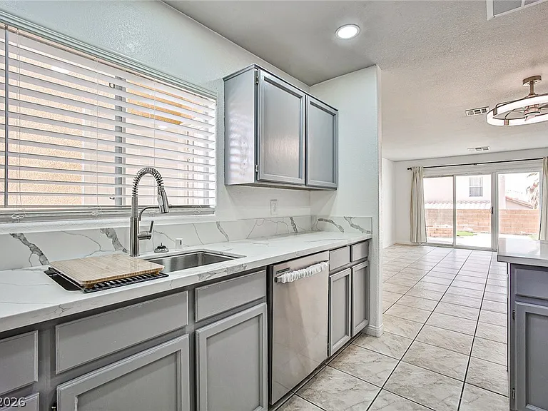 9285 Casa Christina Ln — Photo 4
