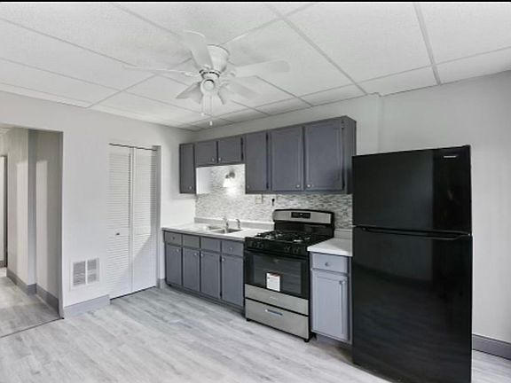3rd image of 2847 Chippewa St Floor 2